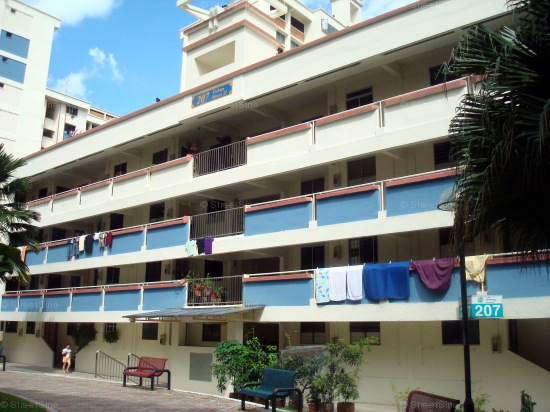 Yishun Street 21 thumbnail photo